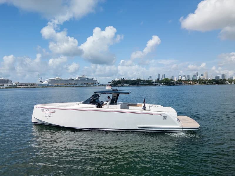 50 Pardo SeaSpice viewed from the side on the water