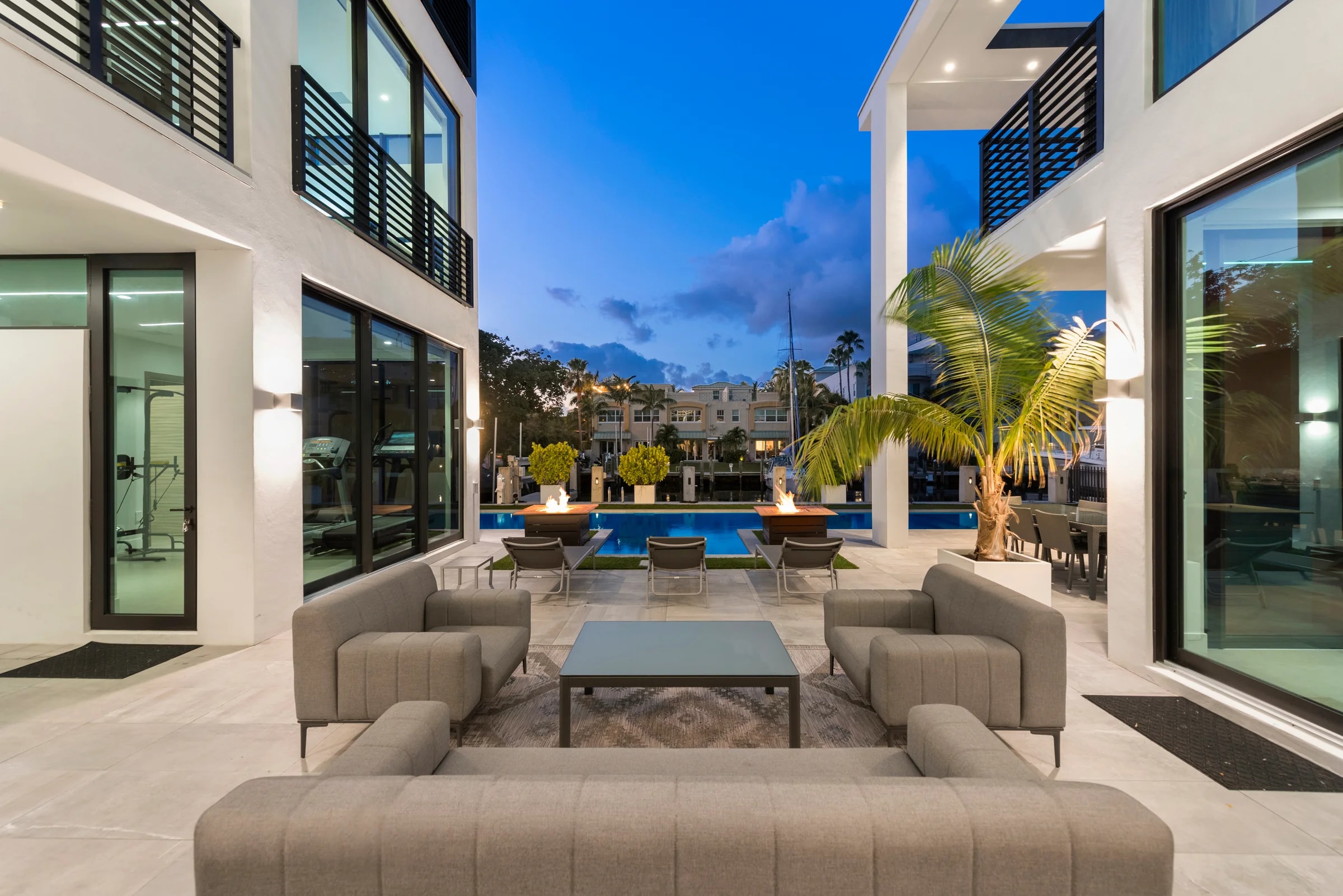 Boardwalk Mansion, photo 2