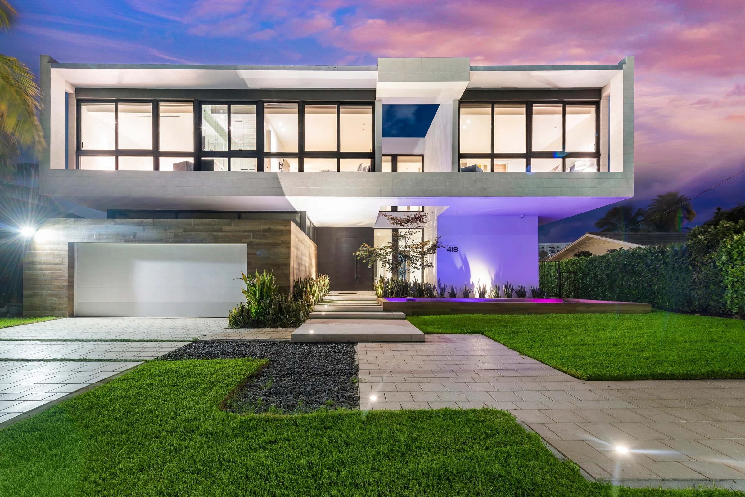 Sunset Mansion, photo 2