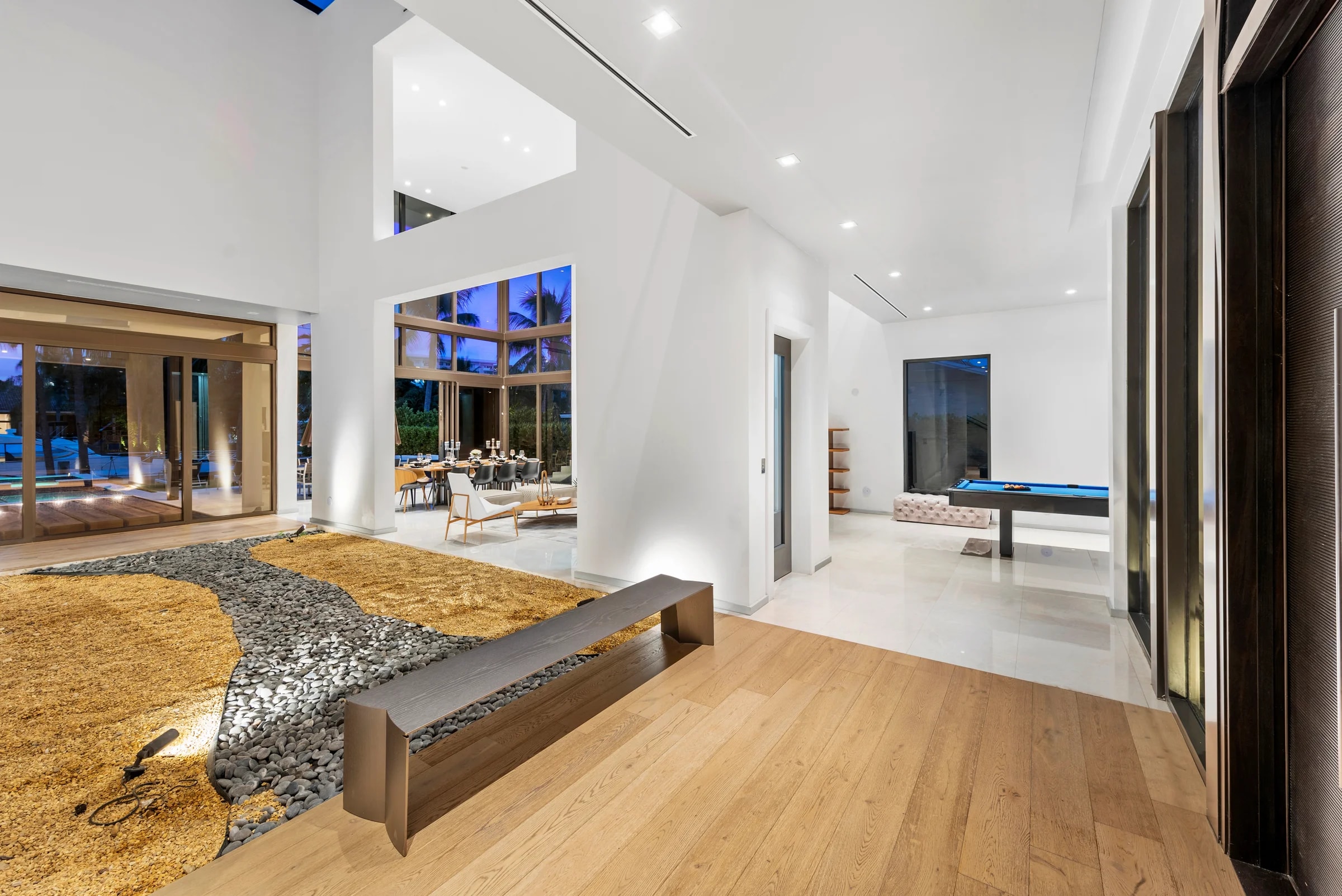 Sunset Mansion, photo 4