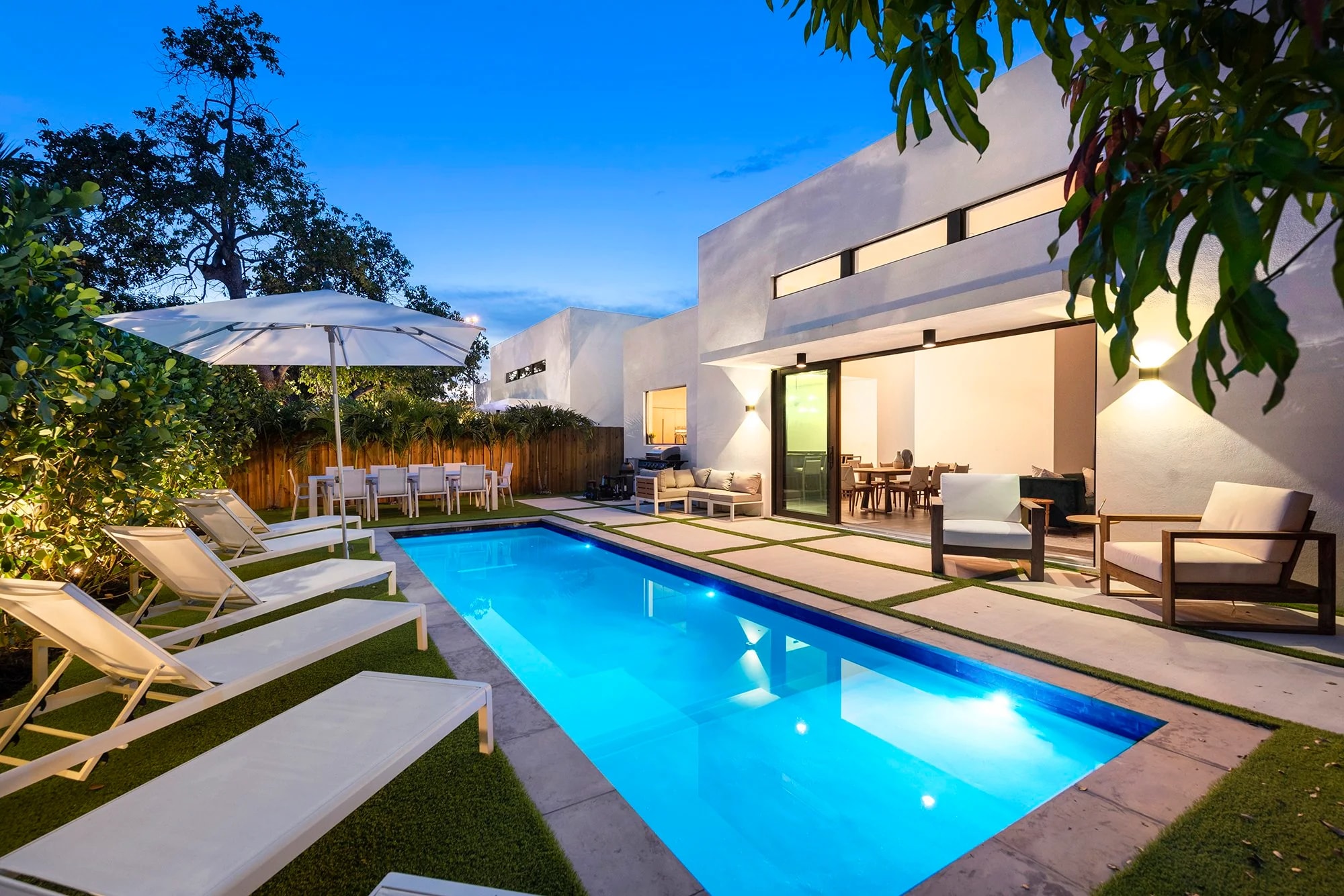 Plunge pool and terrace at Villa Capri