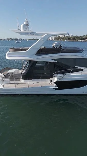 53 Galeon, photo 4